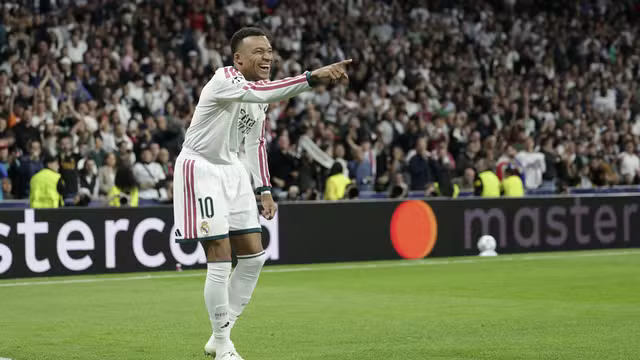 Mbappé comemora golaço pelo Real Madrid contra o RB Leipzig (Foto: REUTERS/Violeta Santos Moura)